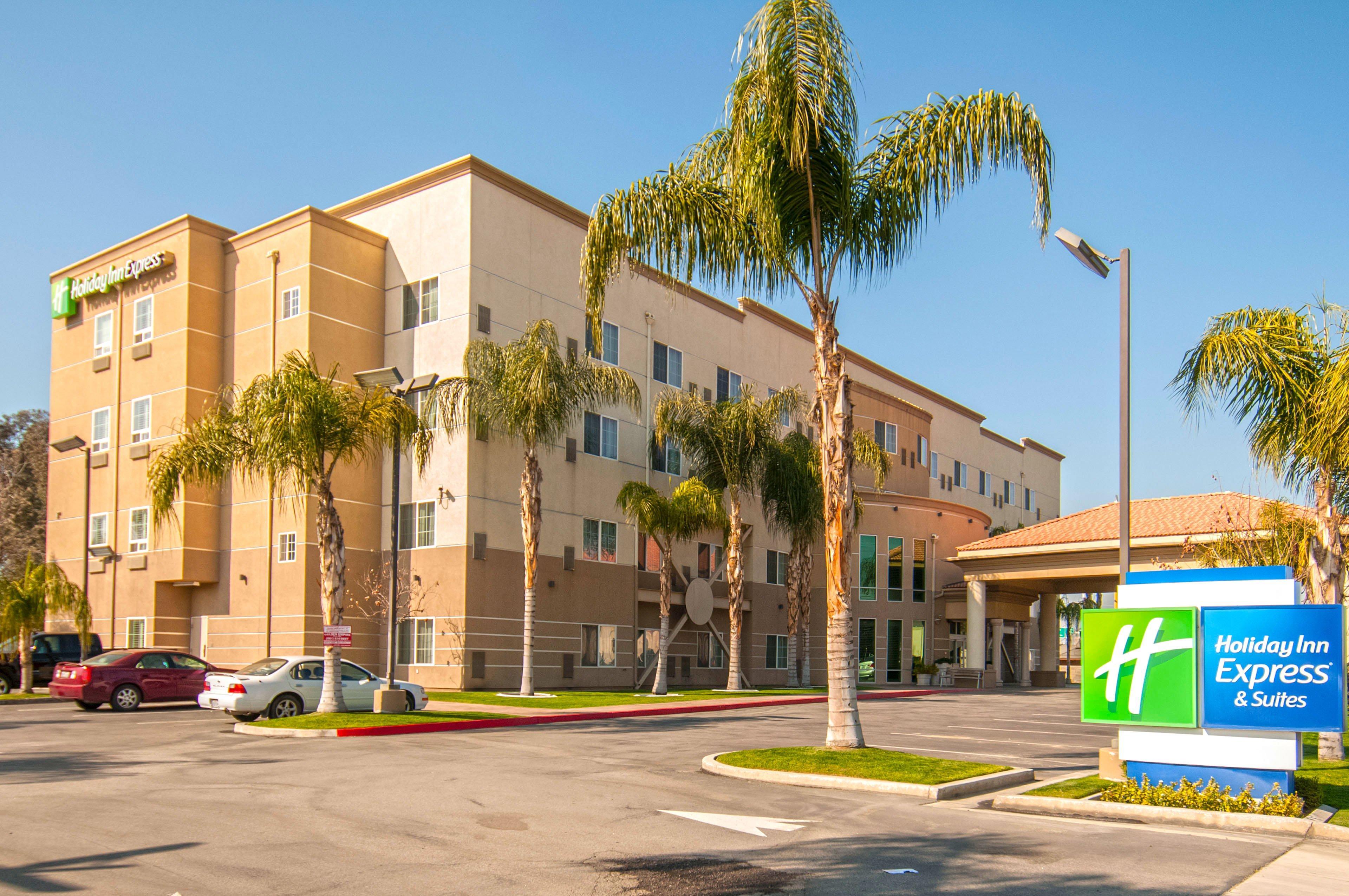 Holiday Inn Express & Suites Bakersfield Central By Ihg Eksteriør bilde