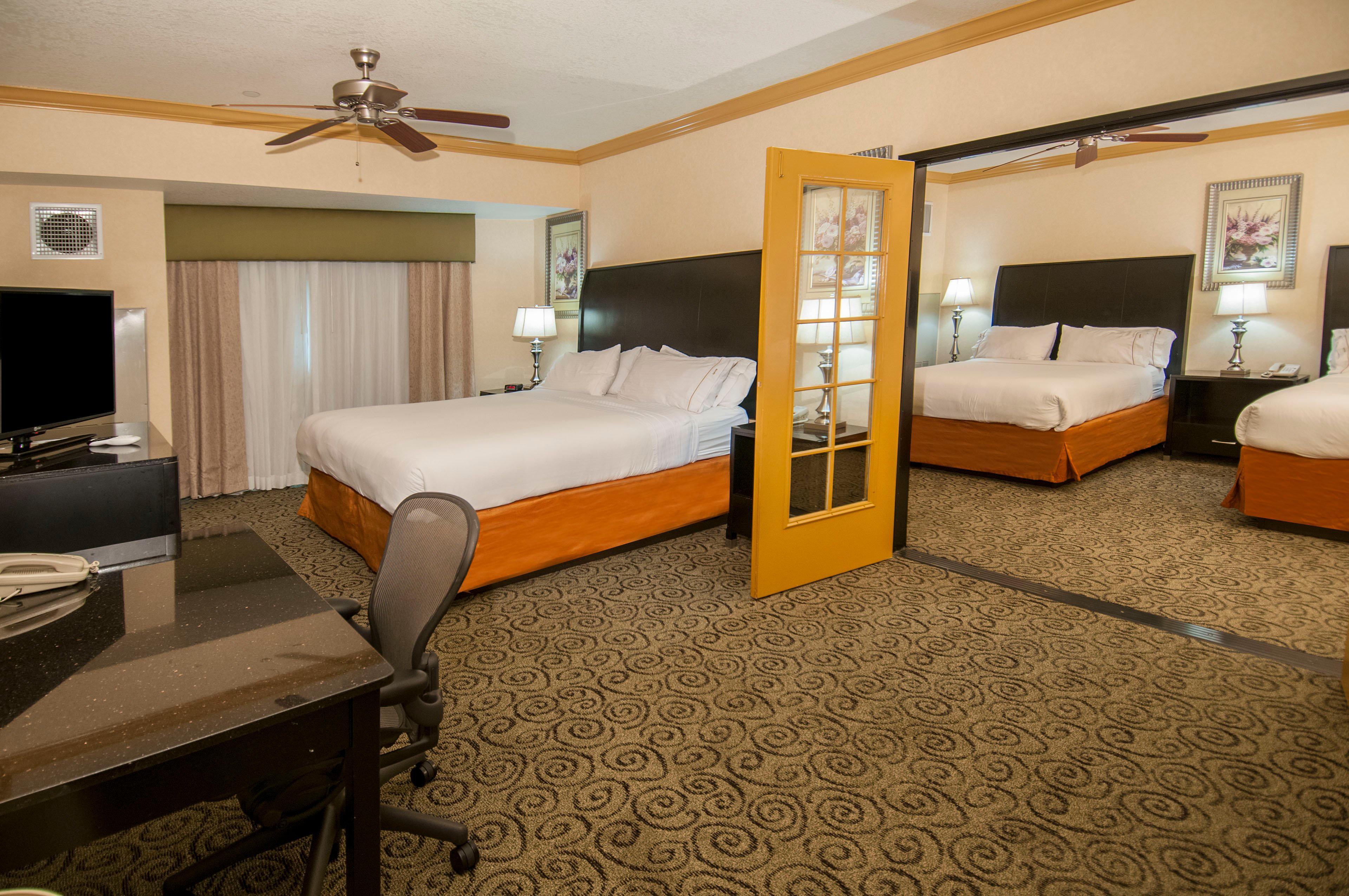 Holiday Inn Express & Suites Bakersfield Central Eksteriør bilde