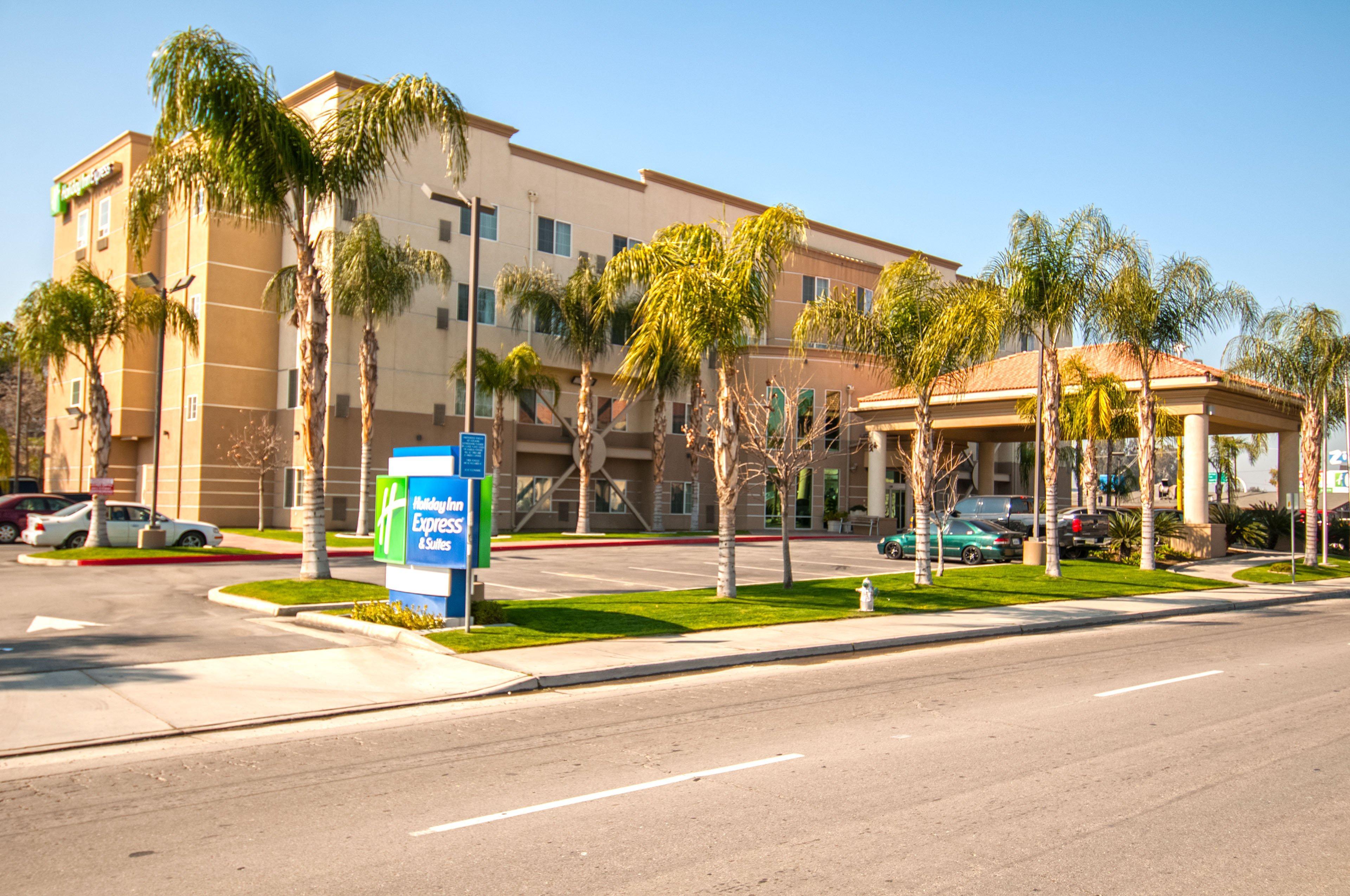 Holiday Inn Express & Suites Bakersfield Central By Ihg Eksteriør bilde