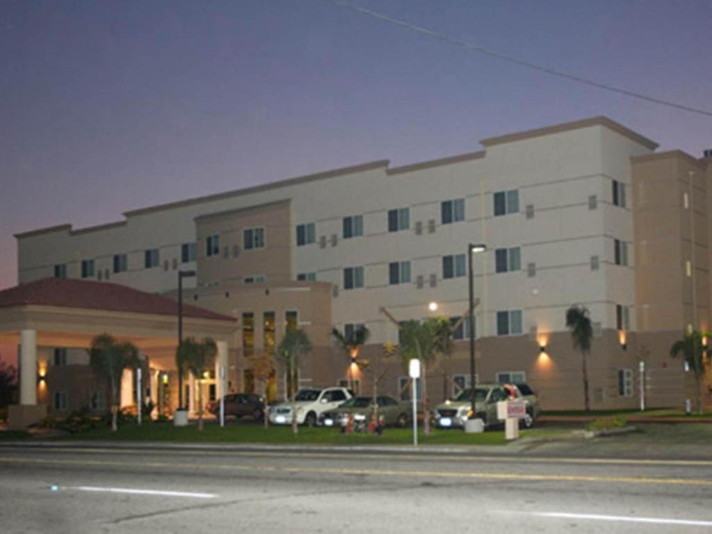Holiday Inn Express & Suites Bakersfield Central By Ihg Eksteriør bilde