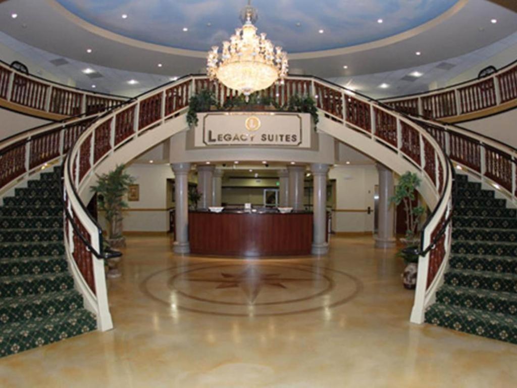 Holiday Inn Express & Suites Bakersfield Central By Ihg Eksteriør bilde
