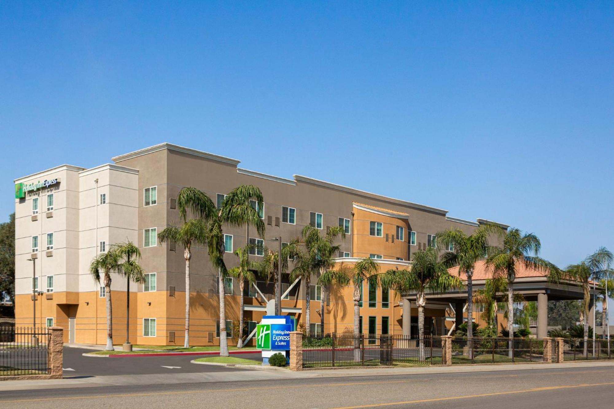 Holiday Inn Express & Suites Bakersfield Central By Ihg Eksteriør bilde