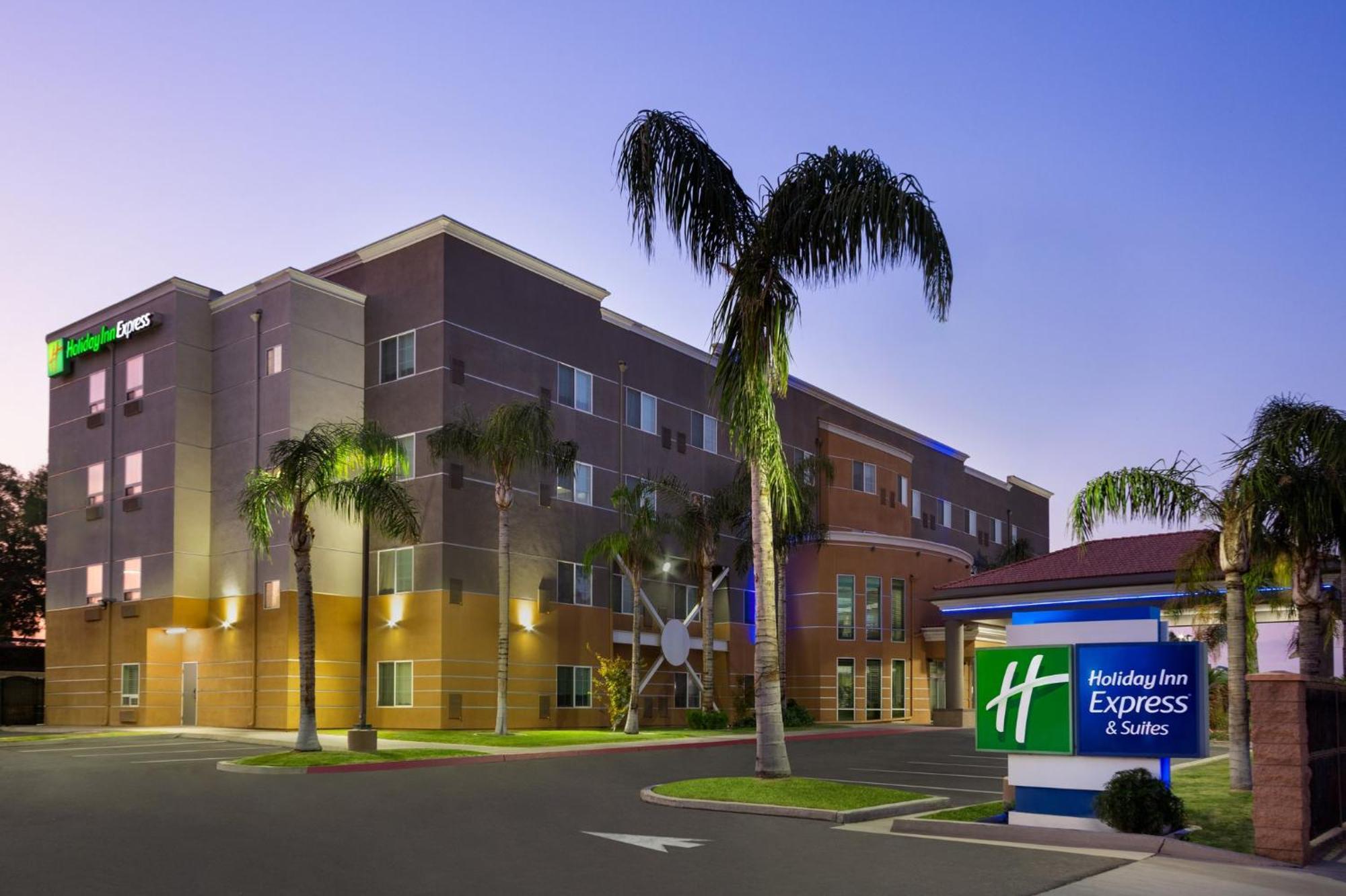 Holiday Inn Express & Suites Bakersfield Central By Ihg Eksteriør bilde