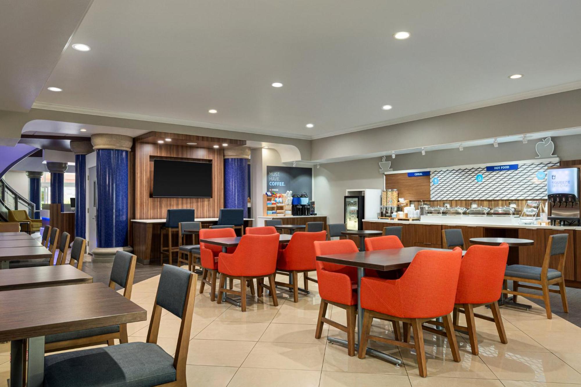 Holiday Inn Express & Suites Bakersfield Central By Ihg Eksteriør bilde