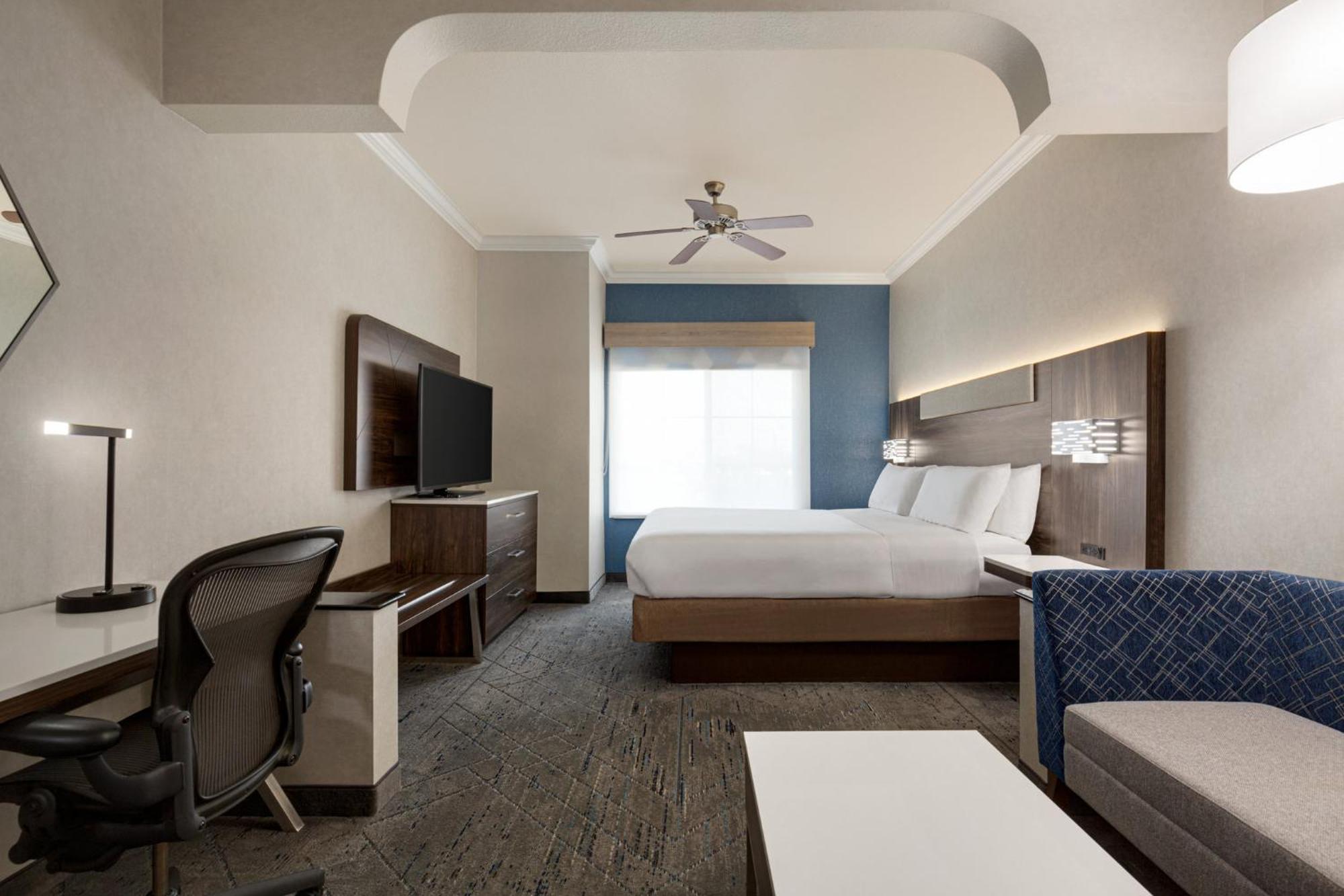 Holiday Inn Express & Suites Bakersfield Central By Ihg Eksteriør bilde