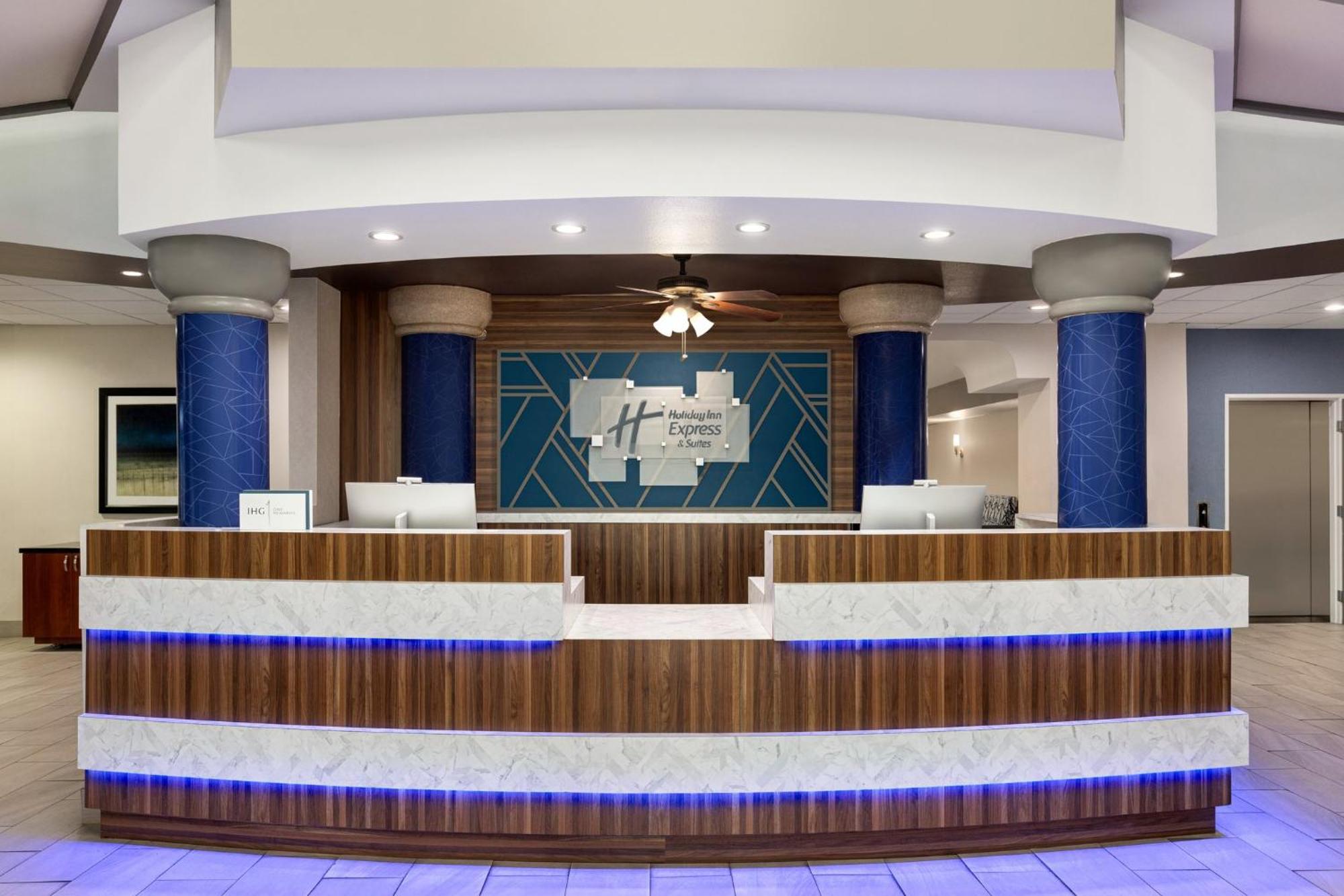 Holiday Inn Express & Suites Bakersfield Central By Ihg Eksteriør bilde