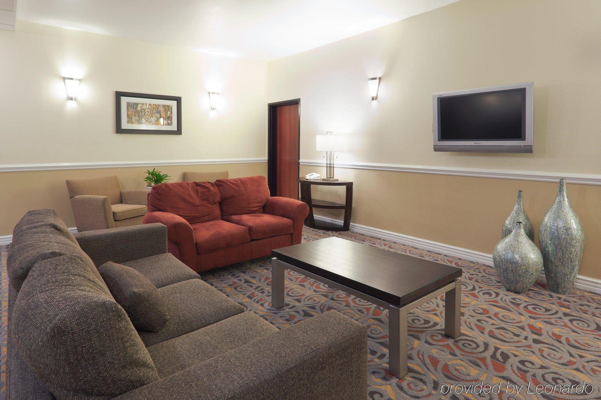 Holiday Inn Express & Suites Bakersfield Central By Ihg Rom bilde